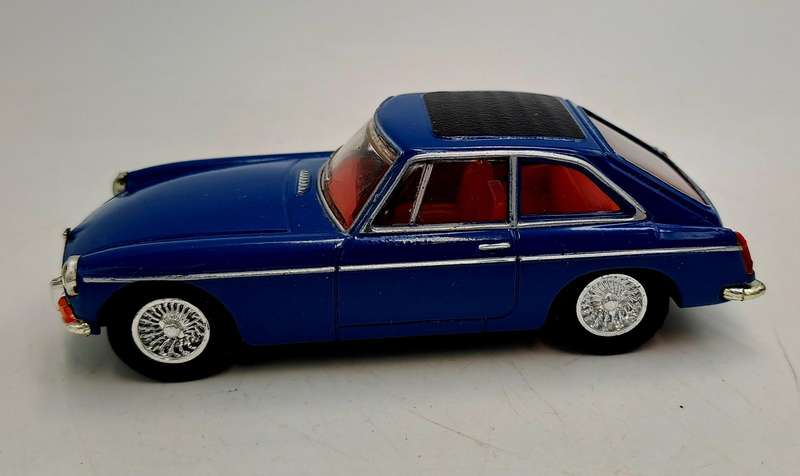 Matchbox Diecast Model Car Dinky DY 3 DY3 MG B MGB GT 1965 1/43 scale new