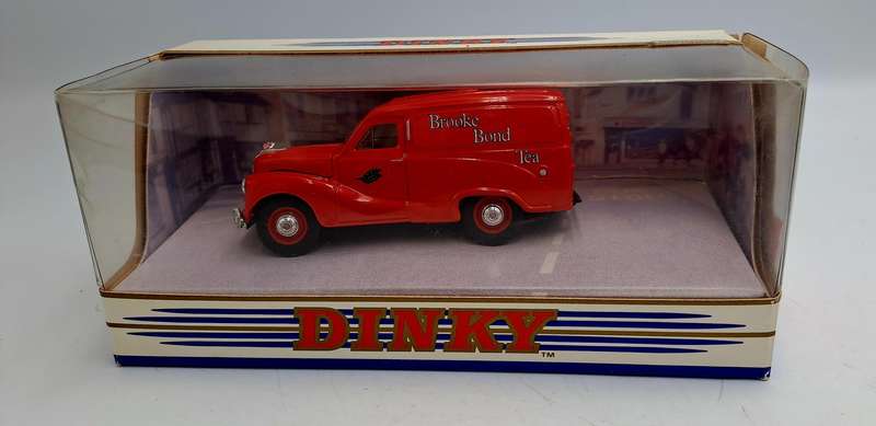 1990-Matchbox Dinky Collection `1952  AUSTIN A40 - 143 DY 15-Brooke Bond Tea- boxed