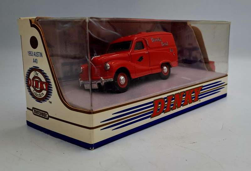 1990-Matchbox Dinky Collection `1952  AUSTIN A40 - 143 DY 15-Brooke Bond Tea- boxed