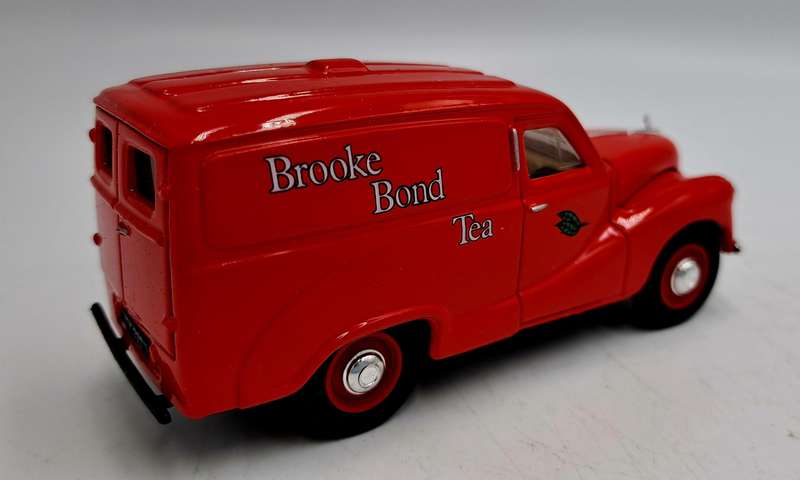 1990-Matchbox Dinky Collection `1952  AUSTIN A40 - 143 DY 15-Brooke Bond Tea- boxed
