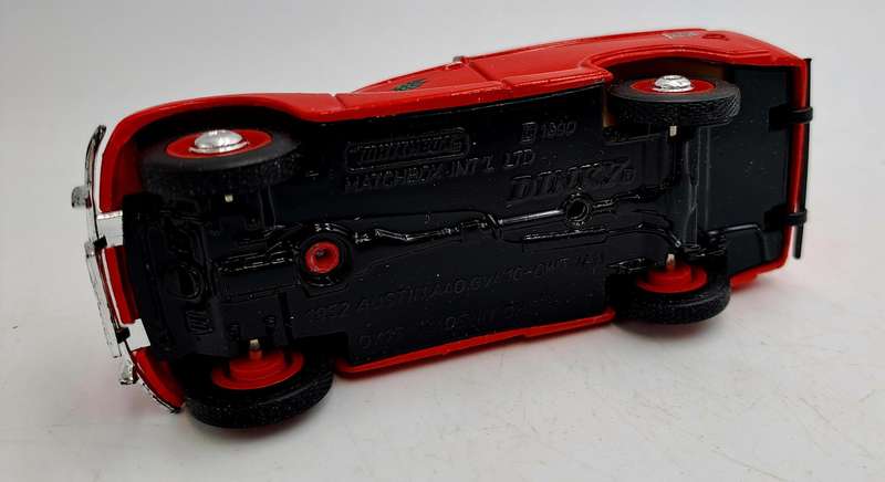1990-Matchbox Dinky Collection `1952  AUSTIN A40 - 143 DY 15-Brooke Bond Tea- boxed