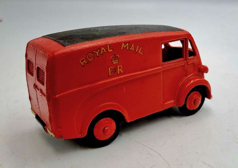Vintage 1960 Die Cast Dinky No 260 "Royal Mail Morris J Van" Made in England MECCANO Ltd-No Box