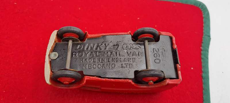 Vintage 1960 Die Cast Dinky No 260 "Royal Mail Morris J Van" Made in England MECCANO Ltd-No Box