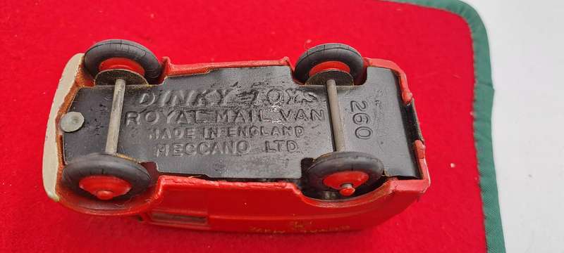 Vintage 1960 Die Cast Dinky No 260 "Royal Mail Morris J Van" Made in England MECCANO Ltd-No Box