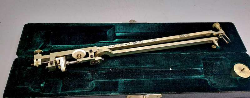 Àntique Planimeter Made in Switzerland in Hard Case