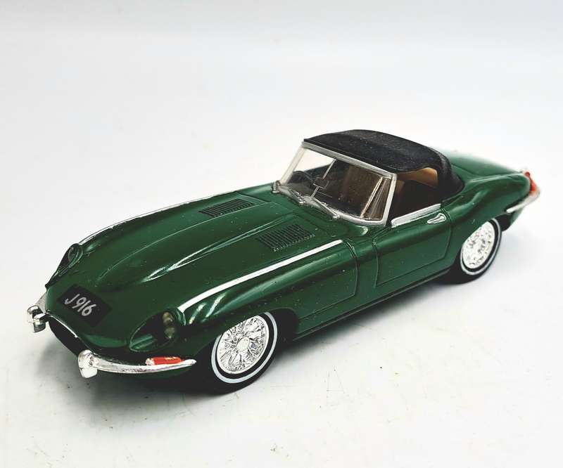 Dinky Matchbox 1/43 - Jaguar Type E MK1 1/2 1968 Green