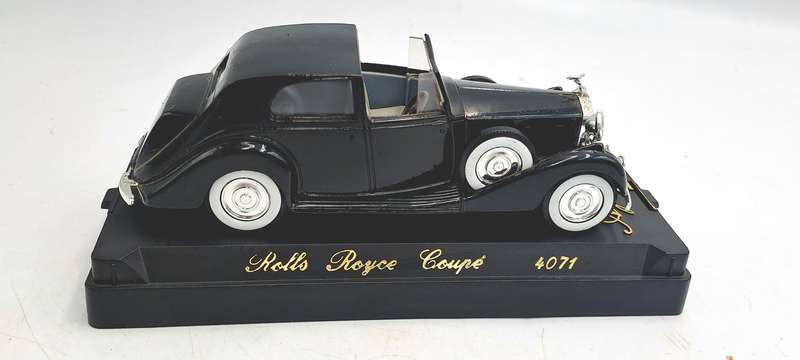 Solido 4071- 1939 Rolls Royce Phantom III Coupe -Die Cast 1/43 Made in France