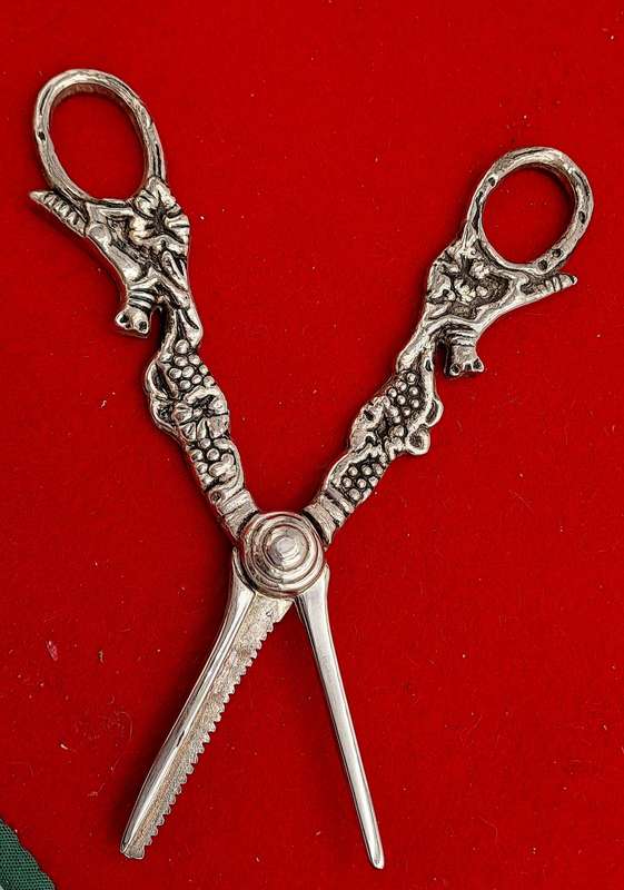 Vintage Foxes Pattern Grape Shears , Figural Silver plated Grape Scissors,Victorian Style