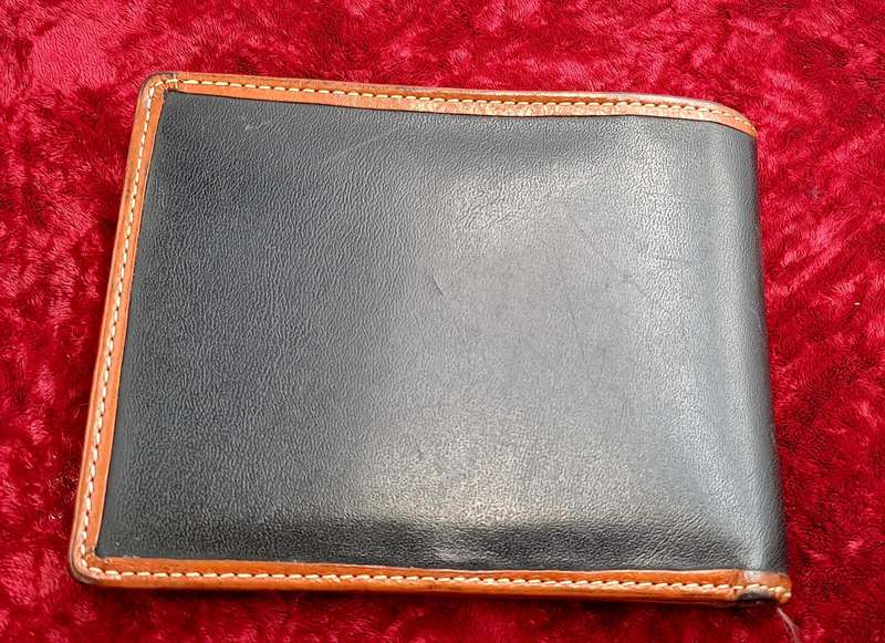 Pre-Owned Men's Basically Black Leather Wallet Black Genuine Leather-Australia