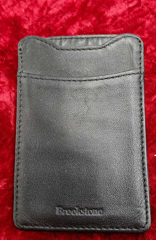 Brookstone leather Card/ID Holder with Clip   10,5cm x 7cm
