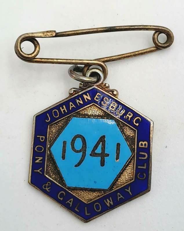 Vintage 1941 Johannesburg Pony& Galloway CLUB No  4 Badge -Brass & Enamel
