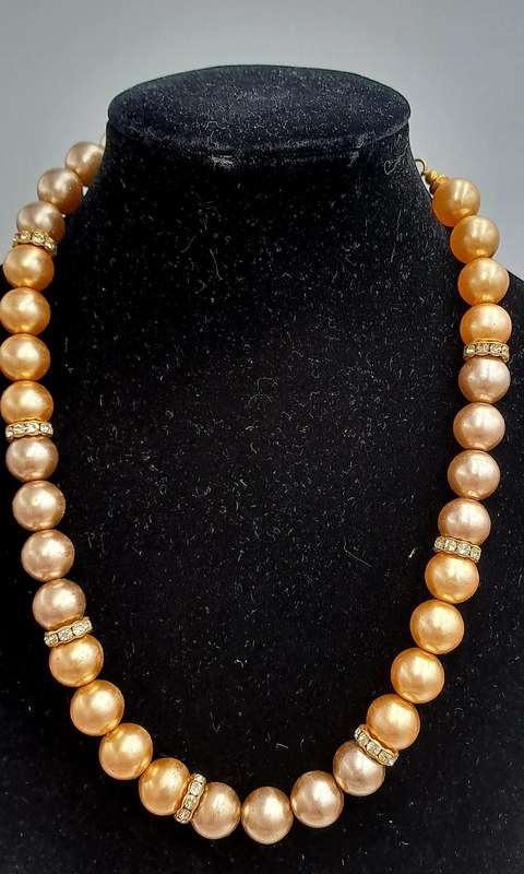 Pre-Owned  2 x Honey Necklaces in Honey Tin -Costume Jewelry -faux or simulated pearls
