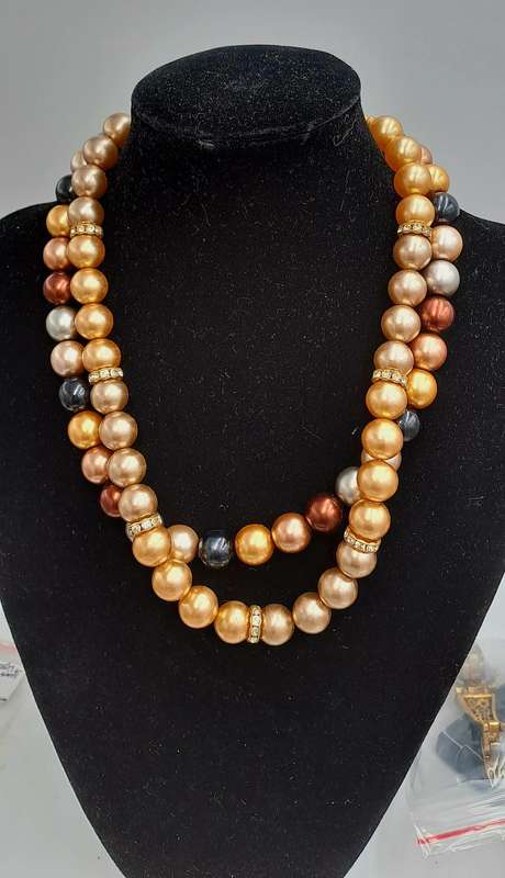 Pre-Owned  2 x Honey Necklaces in Honey Tin -Costume Jewelry -faux or simulated pearls