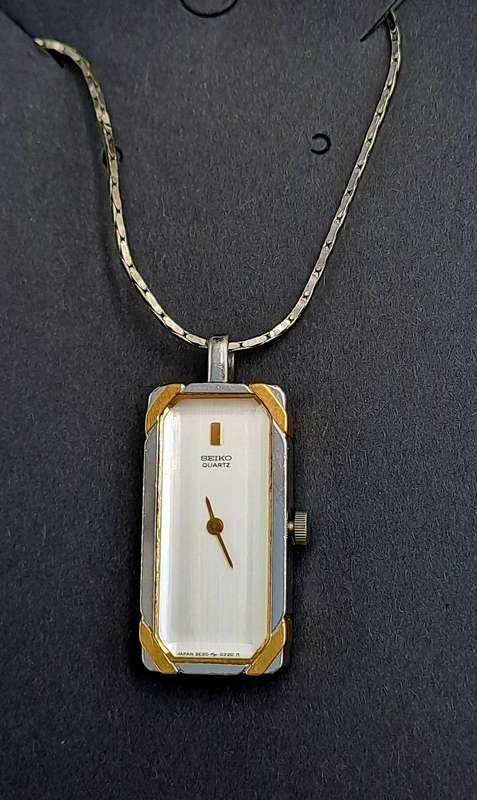 Pre-Owned Vintage 1984 SEIKO Quartz Pendant watch on silver Chain