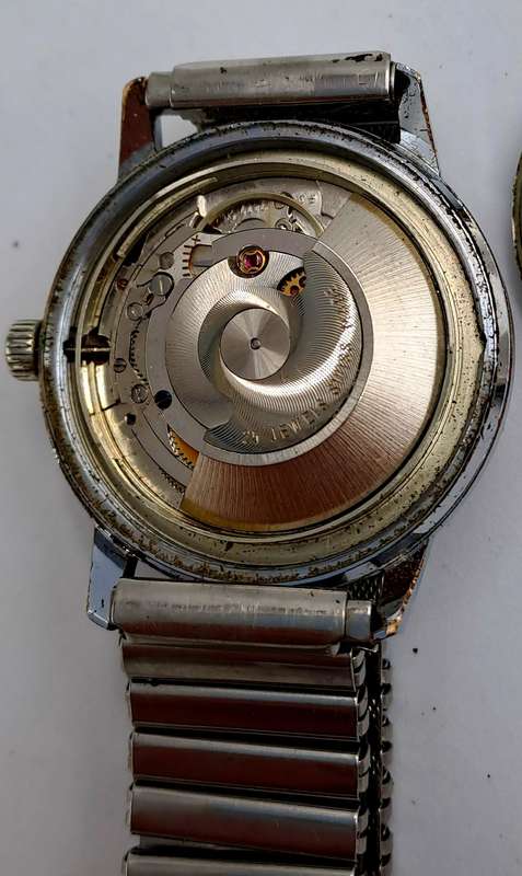 Vintage 1970's Swiss Made Camy Geneve Superautomatic Incabloc Mens watch - Working 25 Jewels