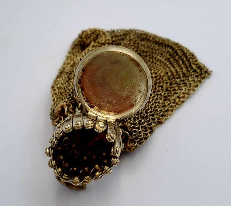 Vintage Metal Mesh Coin Purse Expandable Gate Top Beggars Bag