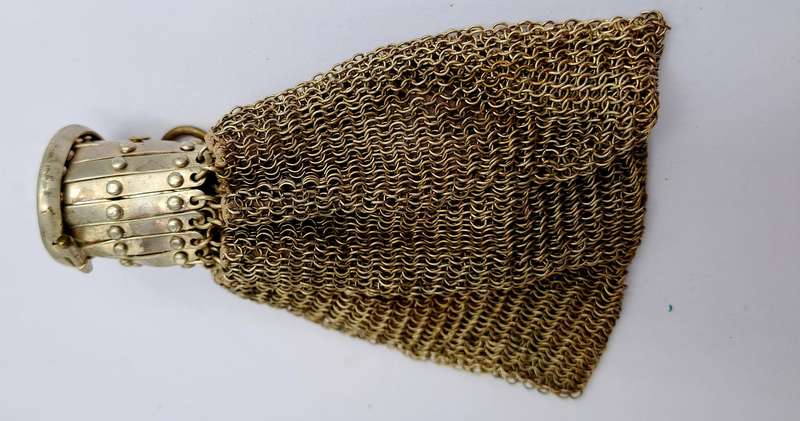 Vintage Metal Mesh Coin Purse Expandable Gate Top Beggars Bag