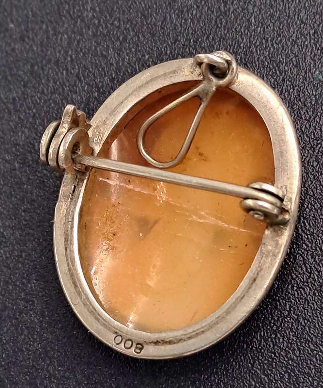 Vintage Cameo Brooch Pendant 80% silver(Hairline crack )