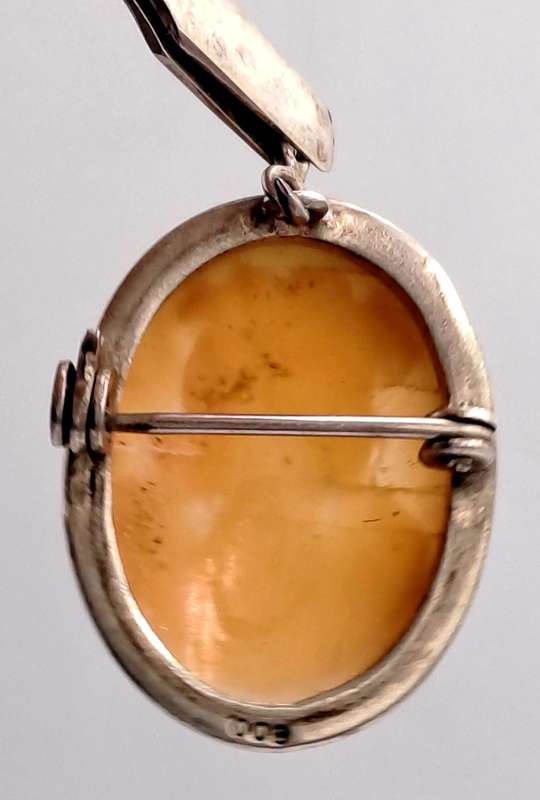 Vintage Cameo Brooch Pendant 80% silver(Hairline crack )