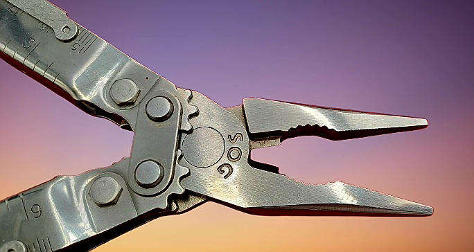 SOG PowerLock Multi-Tool- Compound Leverage Technology-in Leather Pouch