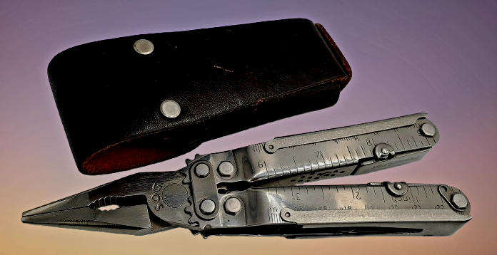 SOG PowerLock Multi-Tool- Compound Leverage Technology-in Leather Pouch