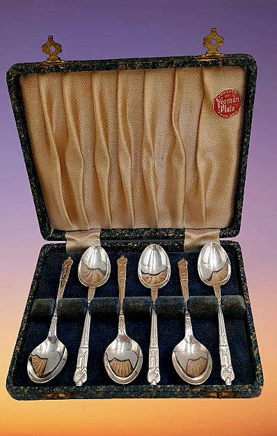 6 Vintage Yeoman Plate Apostel Spoons -Boxed -Made in England