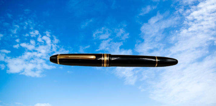 Pre-Owned Mont Blanc Meisterstruct 146 Fountain pen with Medium 4810 14kt Gold Nib-Engraved Air Zimb
