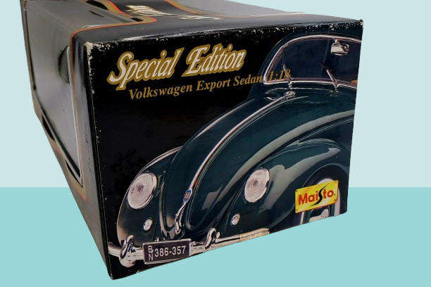 Maisto Special Edition Volkswagen Export Sedan 1951 1:18 Die Cast Metal