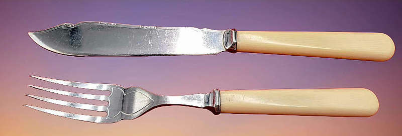54 Vintage Quality Bone Handle Cutlery Made in Sheffield England in Canteen -12 Joseph Roger Knifes