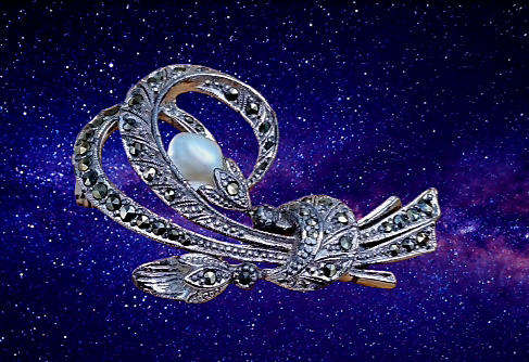 Vintage silver plate Marcasite brooch-Boxed