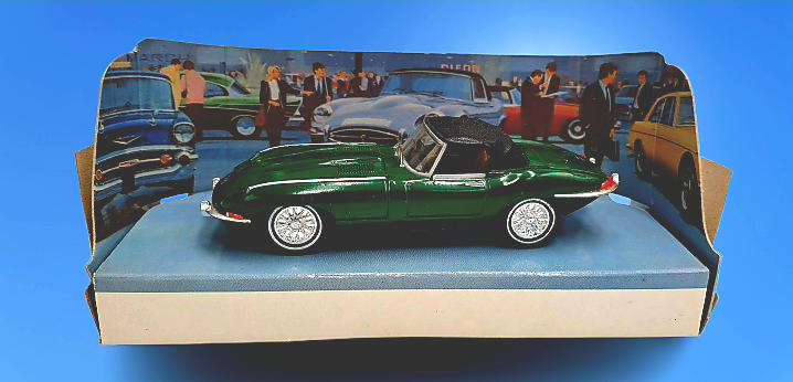Dinky Matchbox 1/43 - Jaguar Type E MK1 1/2 1968 Green