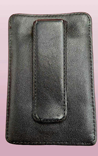 Brookstone leather Card/ID Holder with Clip   10,5cm x 7cm