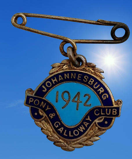 Vintage 1942 Johannesburg Pony& Galloway CLUB No 29 Badge -Brass & Enamel