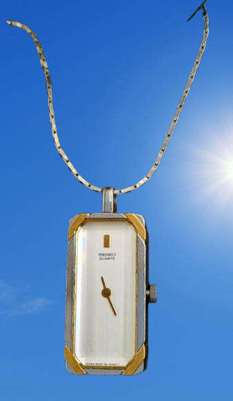 Pre-Owned Vintage 1984 SEIKO Quartz Pendant watch on silver Chain