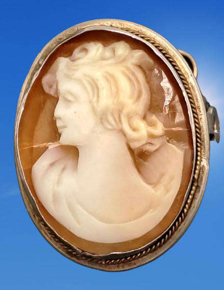 Vintage Cameo Brooch Pendant 80% silver(Hairline crack )