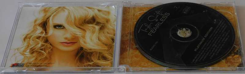 TAYLOR SWIFT - Fearless Platinium Edition [CD + DVD]