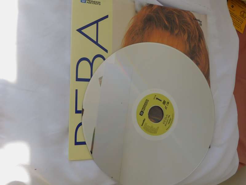 REBA MCINTIRE - Greatest Hits [LASERDISC LP]