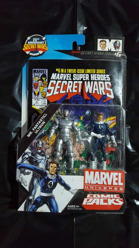 Marvel Universe - Comic Packs - Secret Wars #6 Mr Fantastic & Ultron (2009) [Hasbro]