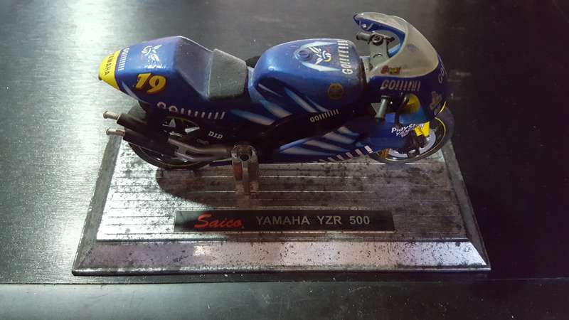 Saico Yamaha YZR 500 No 19 Die Cast Model Scale 1/18
