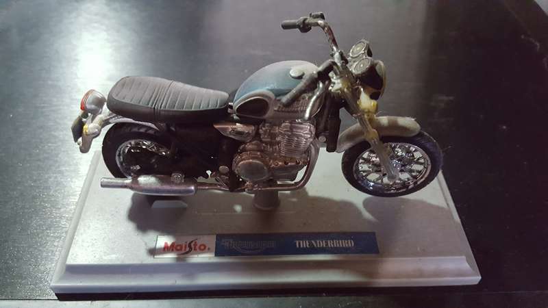 Maisto Triumph Thunderbird Die Cast Model Scale 1/18