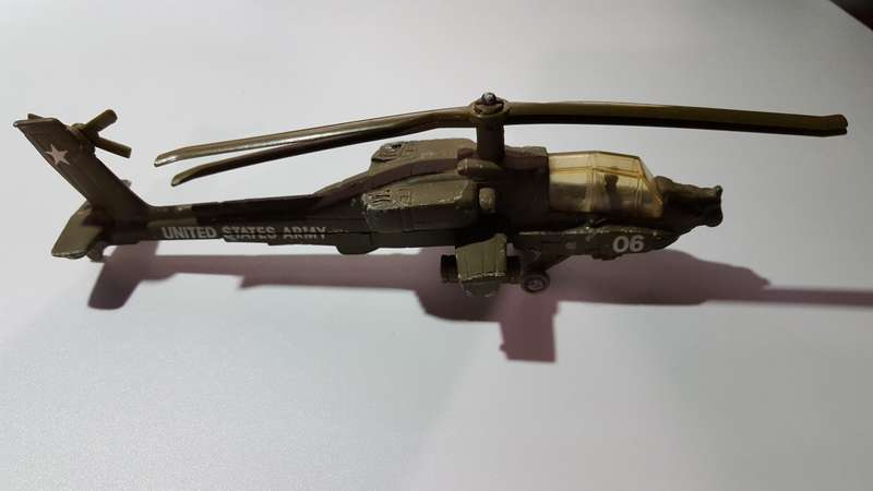 ERTL 1987 - Apache US Army Helicopter