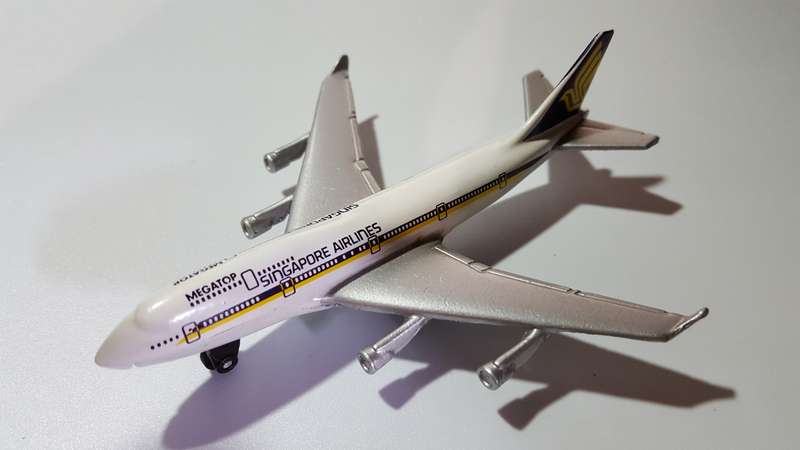 MATCHBOX 1988 Boeing 747-400 Megatop Singapore Airlines