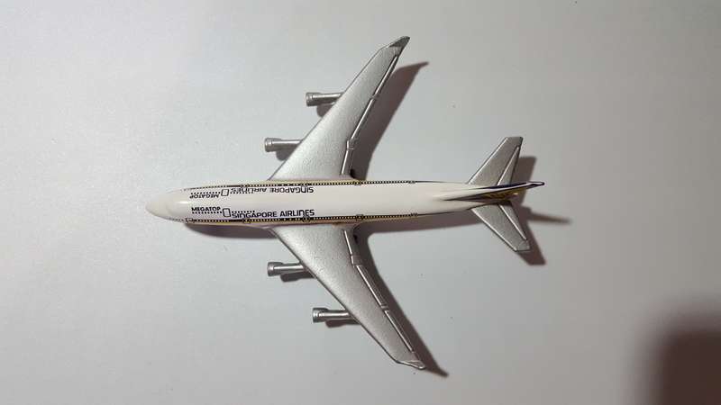 MATCHBOX 1988 Boeing 747-400 Megatop Singapore Airlines