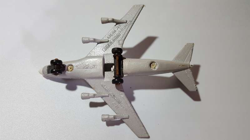 MATCHBOX 1973 SB-10 Boeing 747 Cathay Pacific