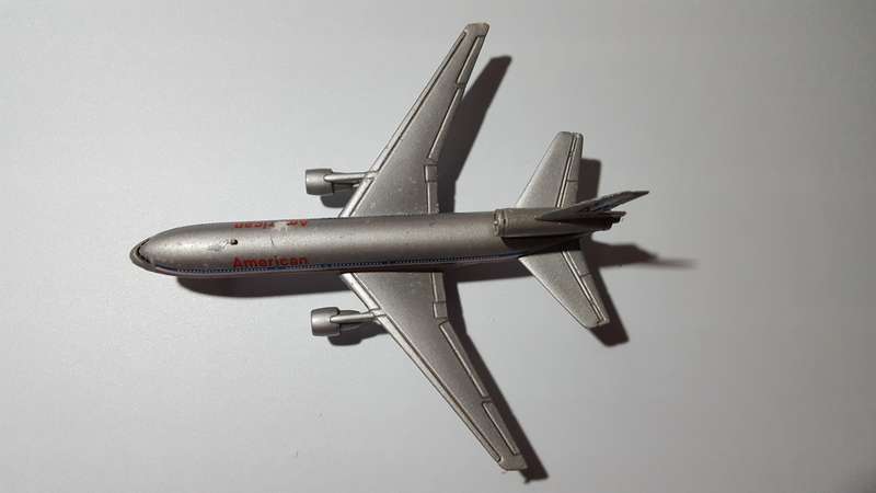 ERTL 1988 DC-10 American Airlines