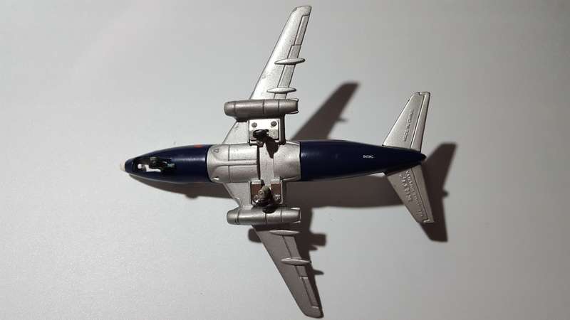 ERTL 1988 Boeing 737 British Airways