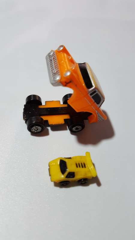Micro Machines 1989 Galoob Insiders Chevy '57 Bel Air w/Micro Lamborghini Countach