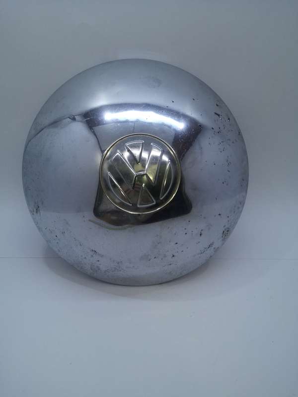 VW hubcap