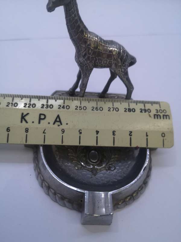 Ashtray with giraffe