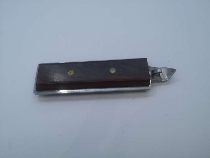 Sliding bottle/can opener